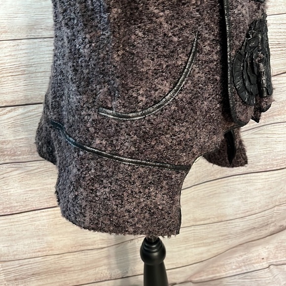 Dolce Cabo Cardigan Sweater Leather Rosettes Trim Size Large - Picture 6 of 14